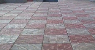 Укладка плитки на улице в Полевской: стоимость работы от 821 руб.