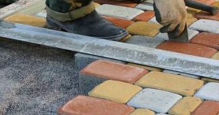 Укладка клинкерной брусчатки в Полевской: цена от 821 руб. за м2